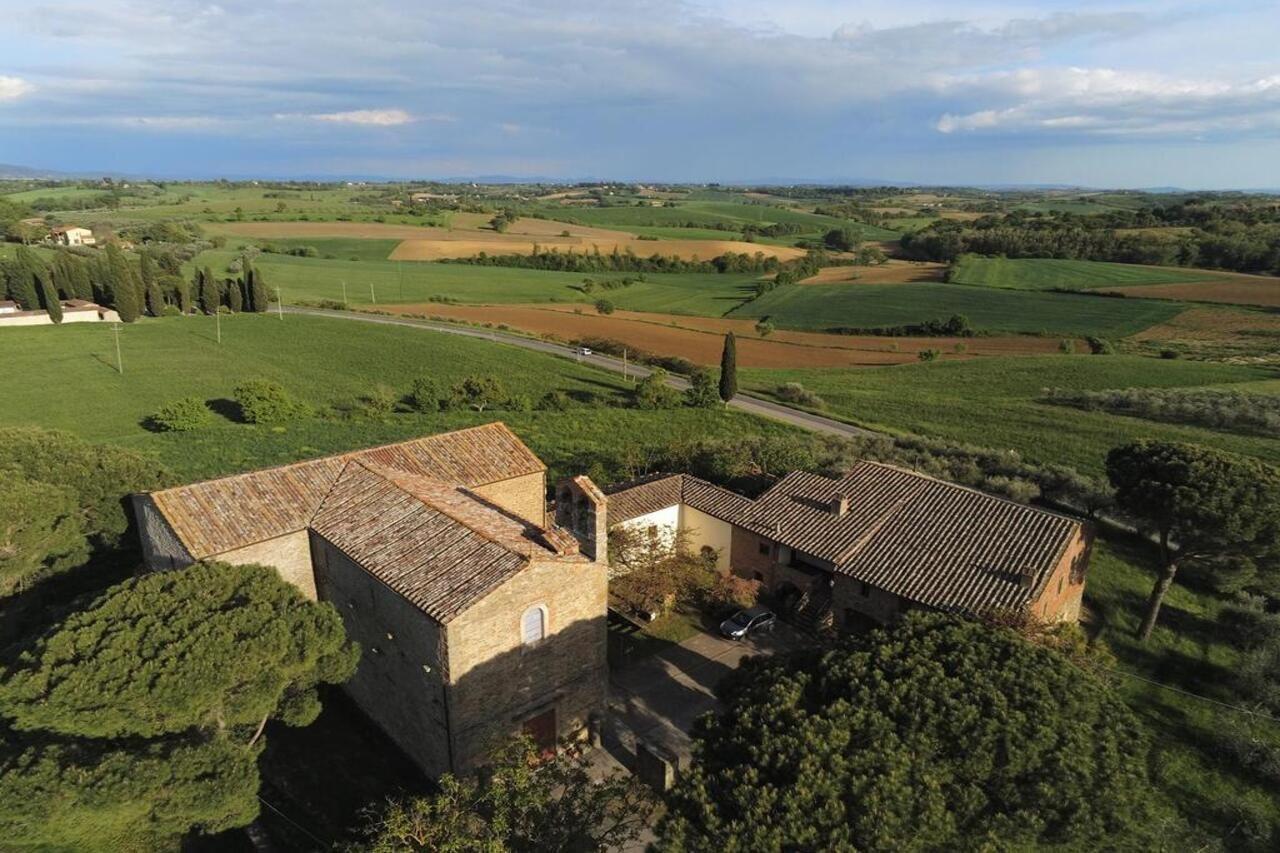 Hotel Ristorante Farneta Cortona Luaran gambar