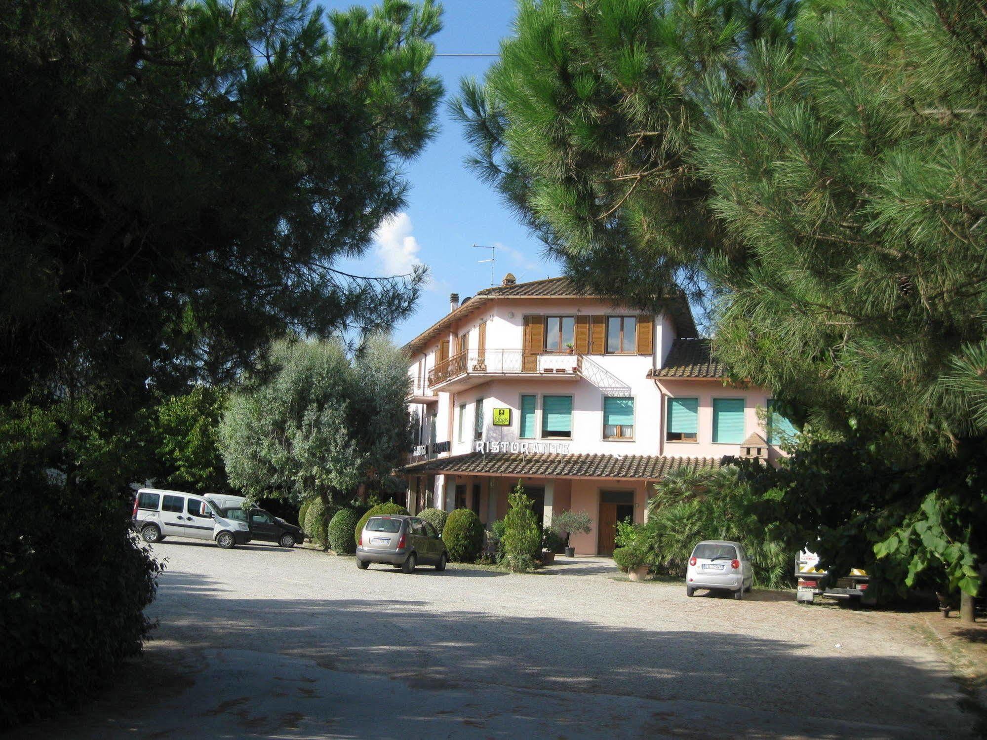 Hotel Ristorante Farneta Cortona Luaran gambar