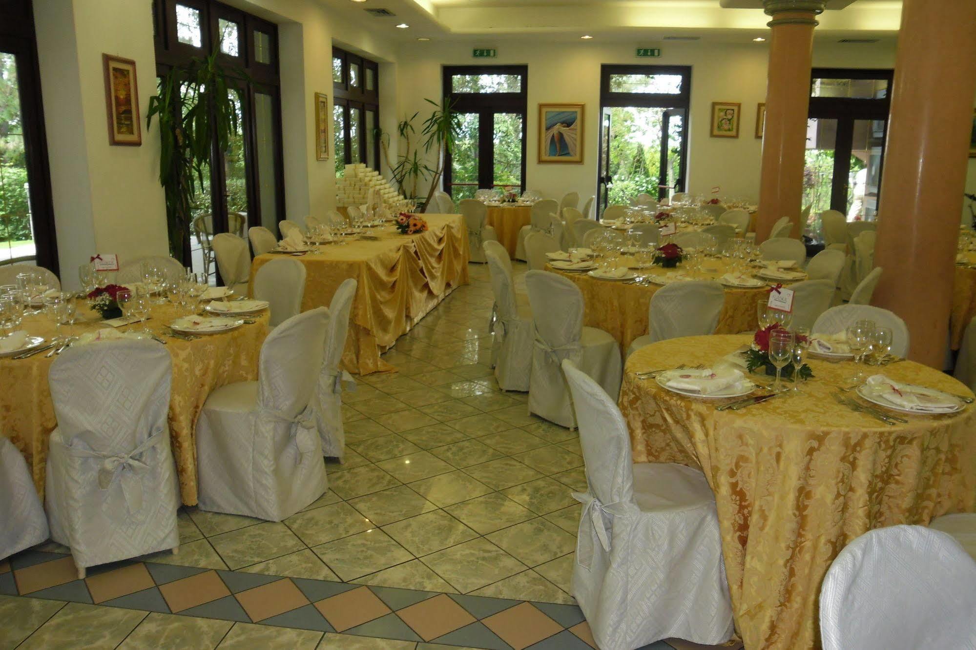 Hotel Ristorante Farneta Cortona Luaran gambar