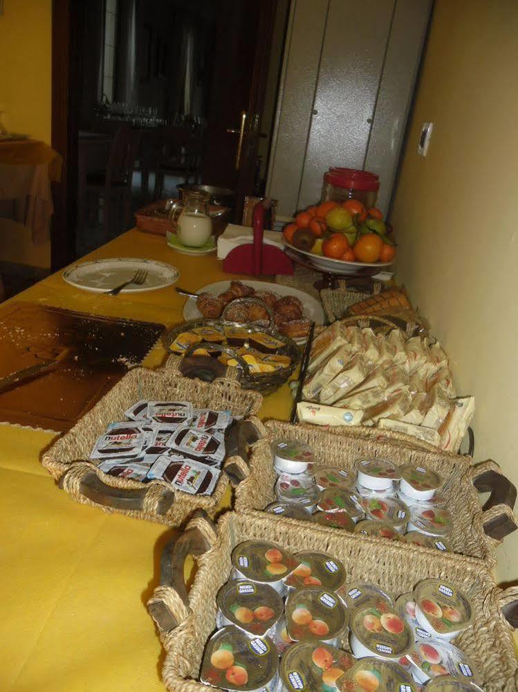Hotel Ristorante Farneta Cortona Luaran gambar