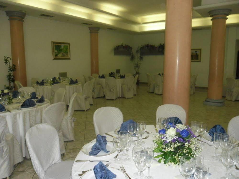 Hotel Ristorante Farneta Cortona Luaran gambar